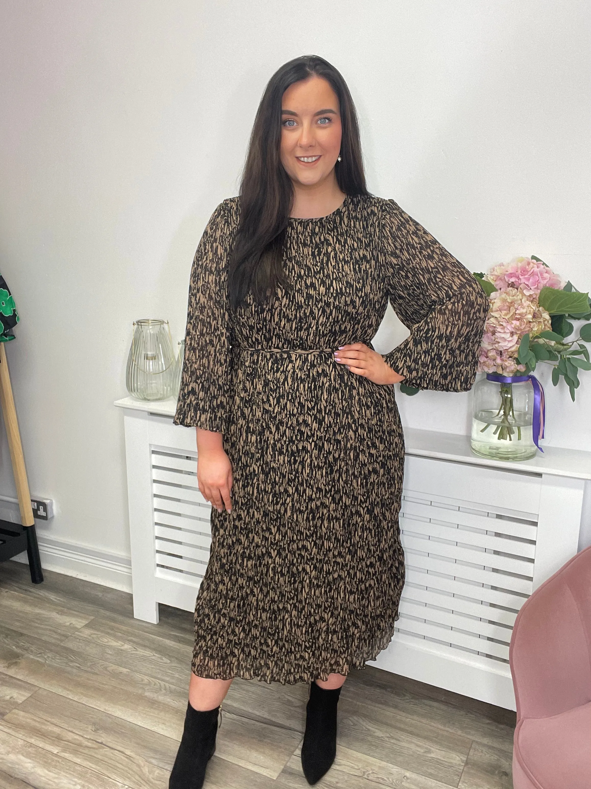 Daliana Midi Dress (Black Graphic)