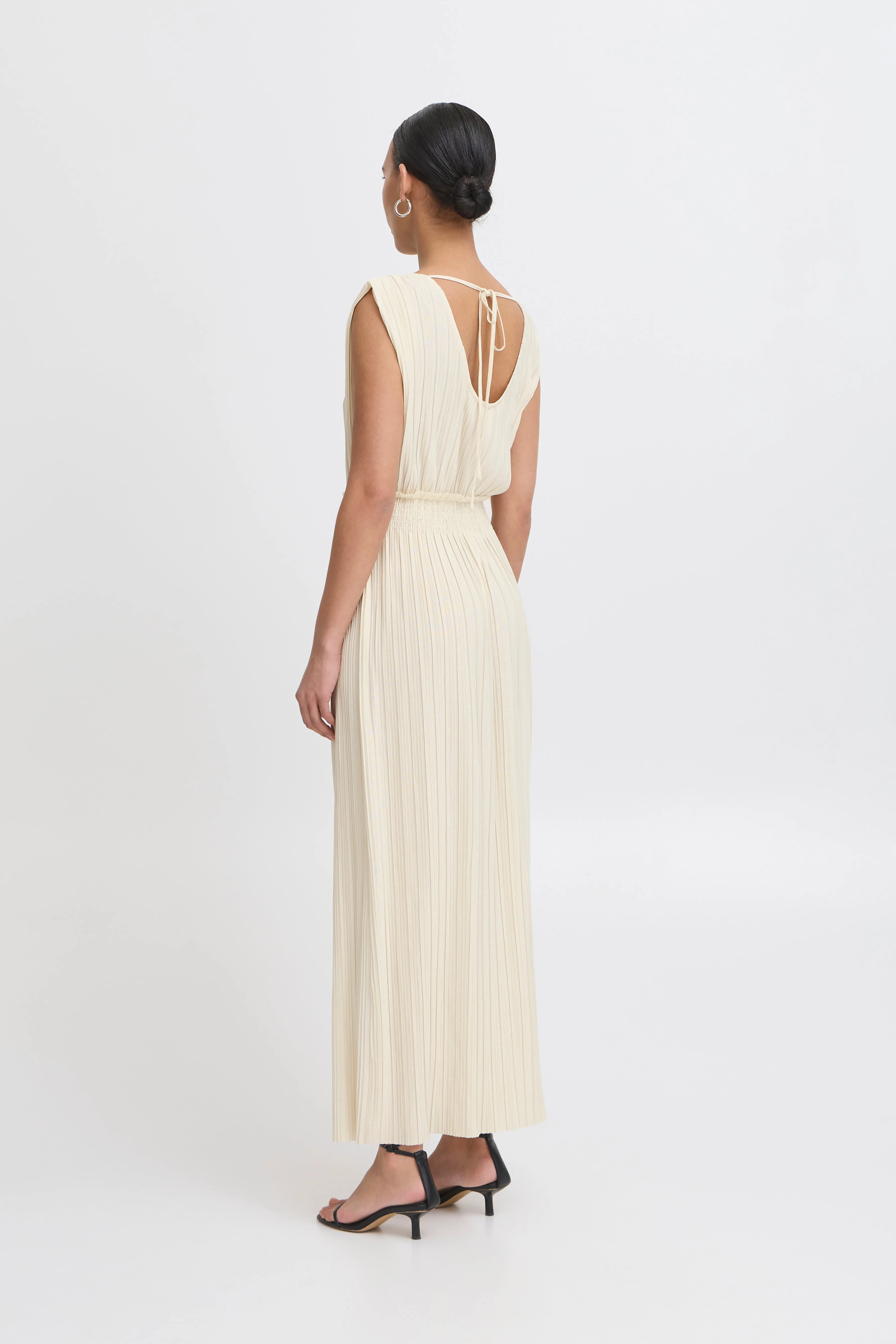 Yvette Sleeveless Maxi Dress (Birch)